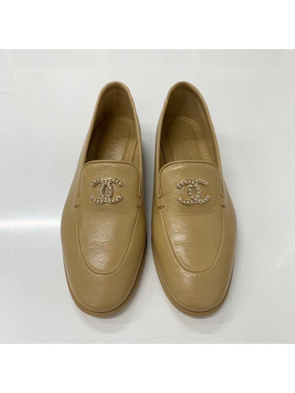 ★SOLD★ Chanel Leather Coco Mark Loafer Pearl Beige - Picture 4 of 11